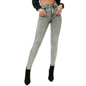 Good American Good Waist Skinny Jeans in Black156 (00)